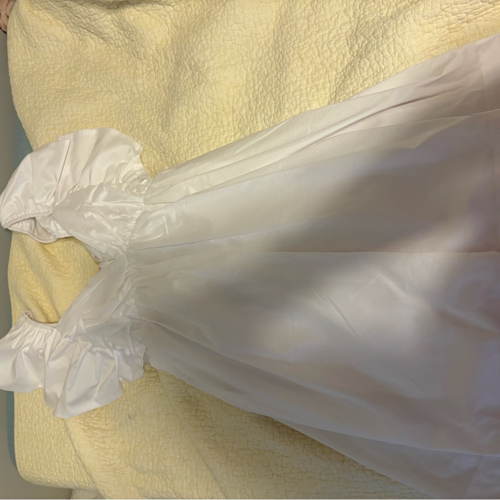 Vestique White Dress